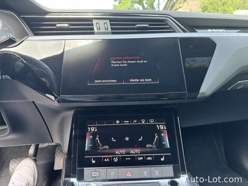Audi e-tron 55 qu - фото 11