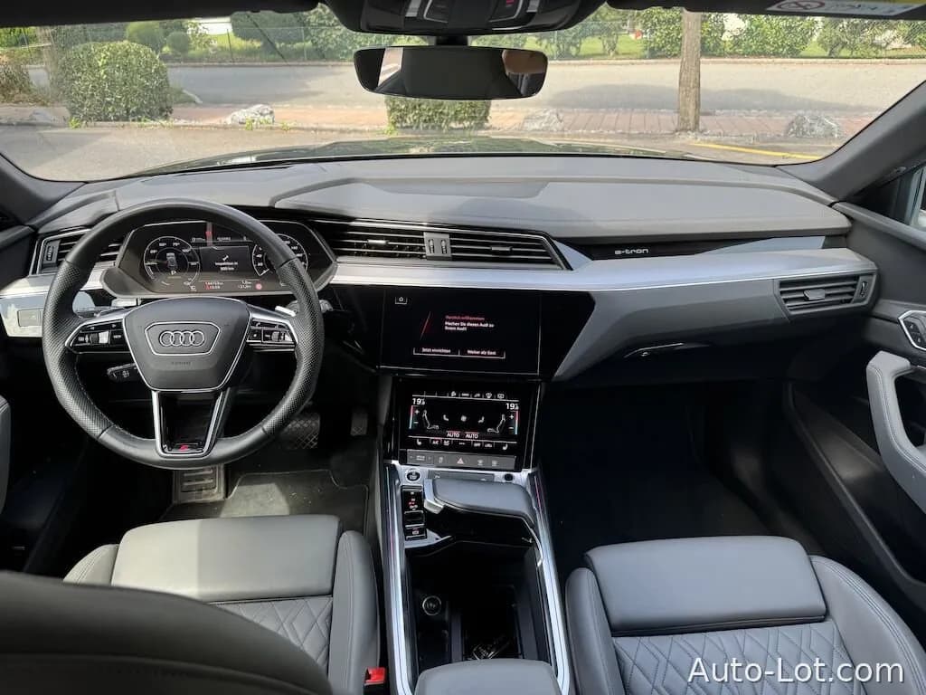 Audi e-tron 55 qu - фото 13