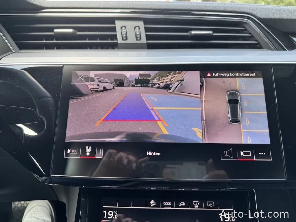 Audi e-tron 55 qu - фото 15