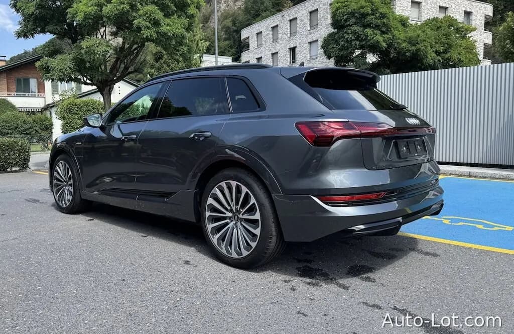 Audi e-tron 55 qu - фото 3