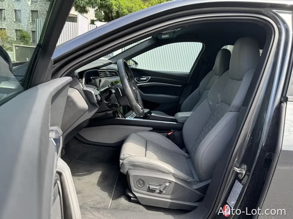 Audi e-tron 55 qu - фото 8