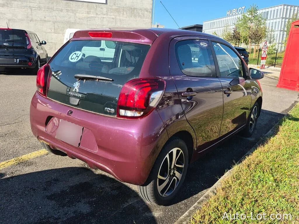 PEUGEOT 108 1.0 VTi Allure - фото 4