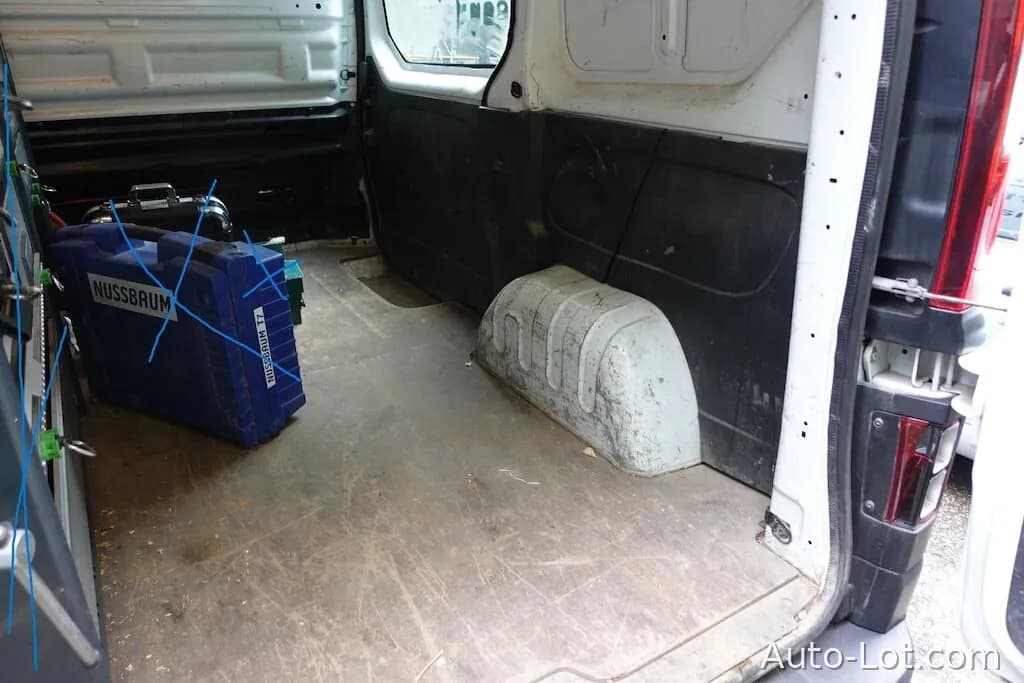 RENAULT Trafic dCi95 2.7 Access - фото 14