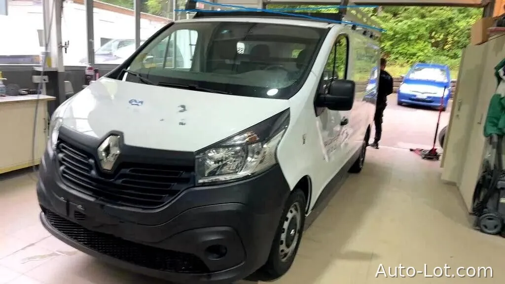 RENAULT Trafic dCi95 2.7 Access - фото 3