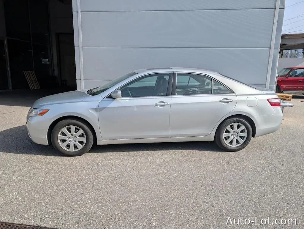 TOYOTA CAMRY HYBRID - фото 3