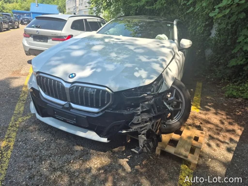 BMW 520d Touring - фото 6