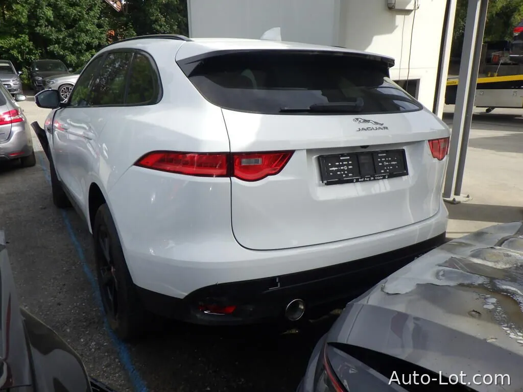 JAGUAR F-Pace 25d Prestige Advantage AWD Automatik - фото 18