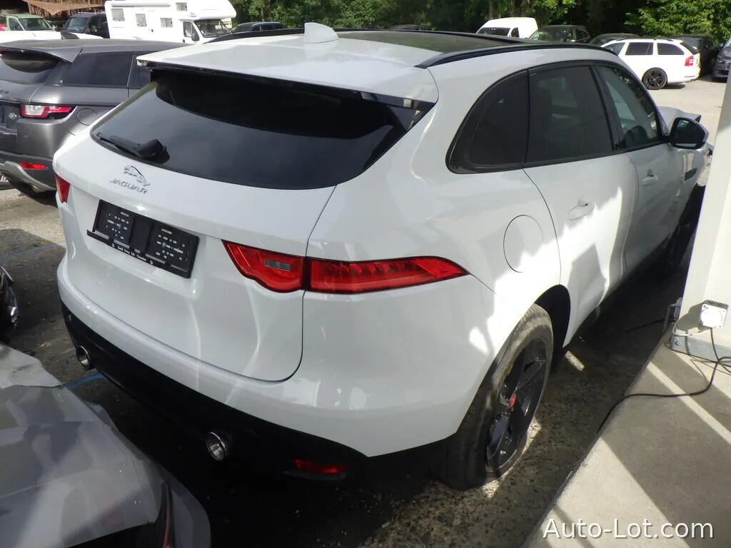 JAGUAR F-Pace 25d Prestige Advantage AWD Automatik - фото 20