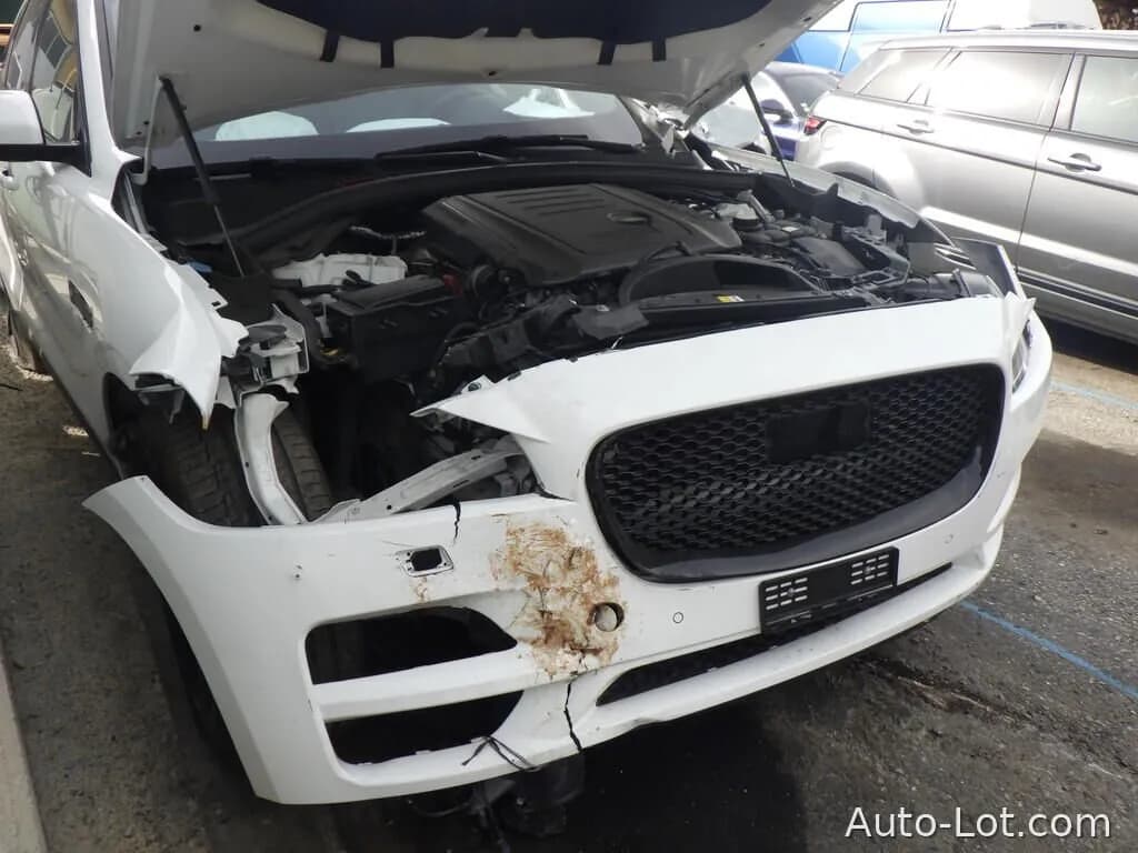 JAGUAR F-Pace 25d Prestige Advantage AWD Automatik - фото 3