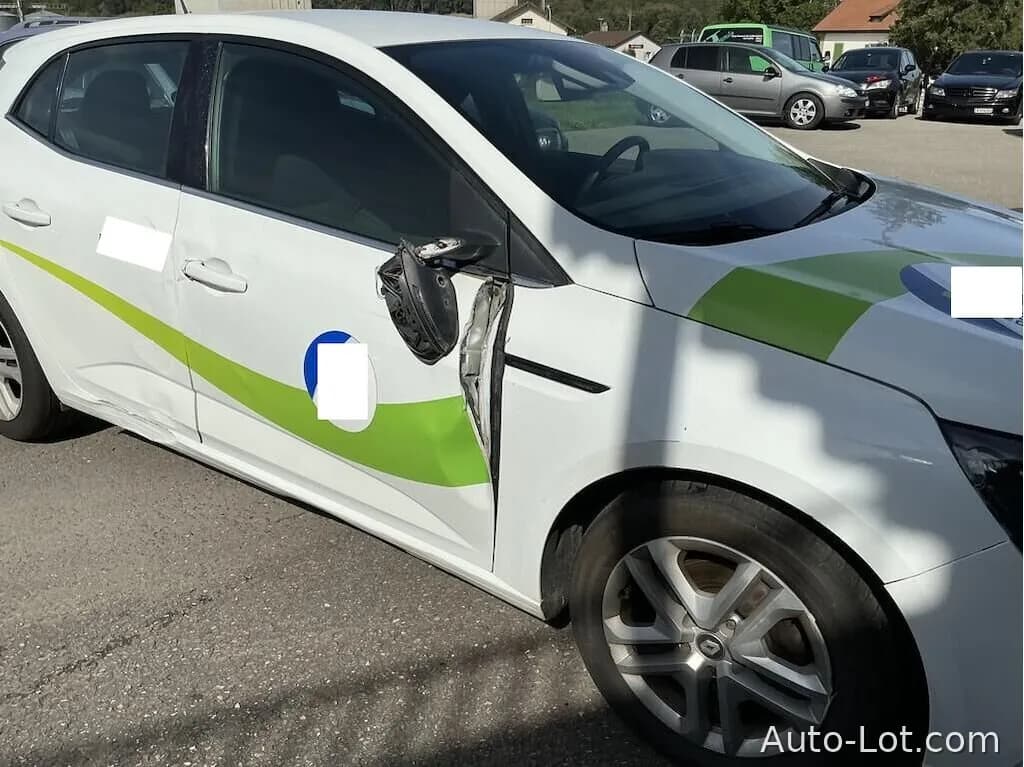 Renault Mégane - фото 18