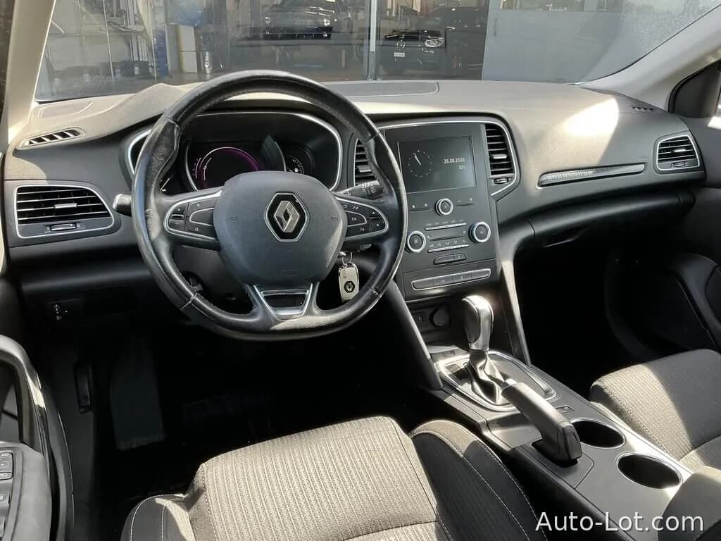 Renault Mégane - фото 10