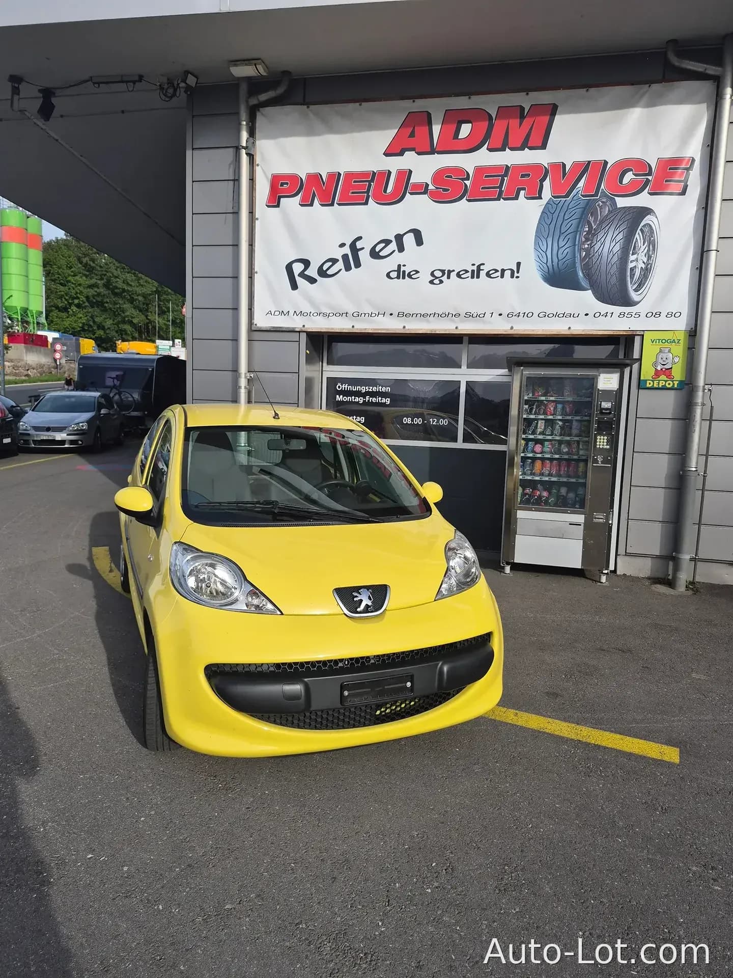 PEUGEOT 107 1.0i - фото 1