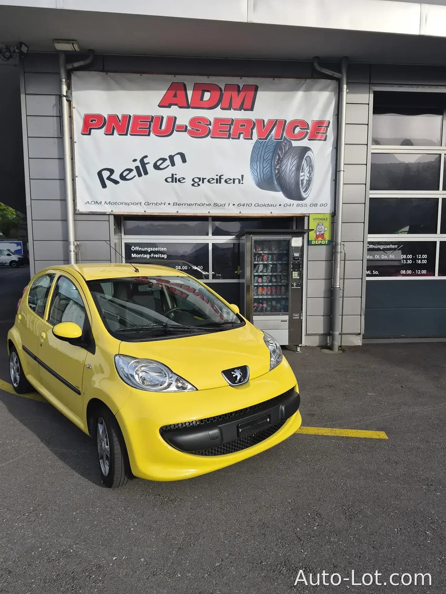 PEUGEOT 107 1.0i - фото 6