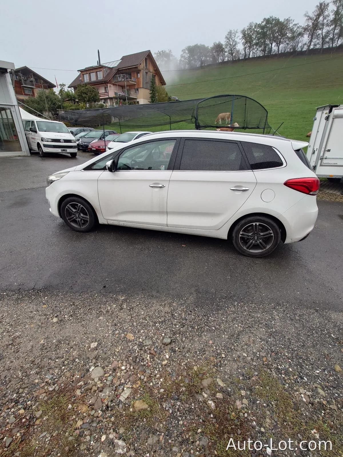 KIA Carens IV - фото 5