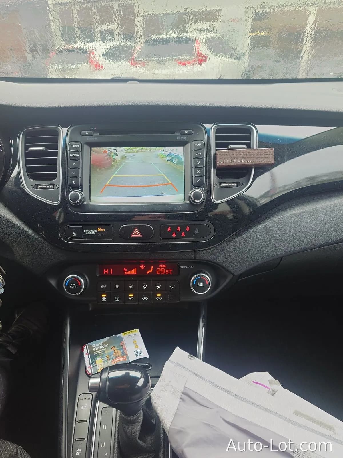 KIA Carens IV - фото 10
