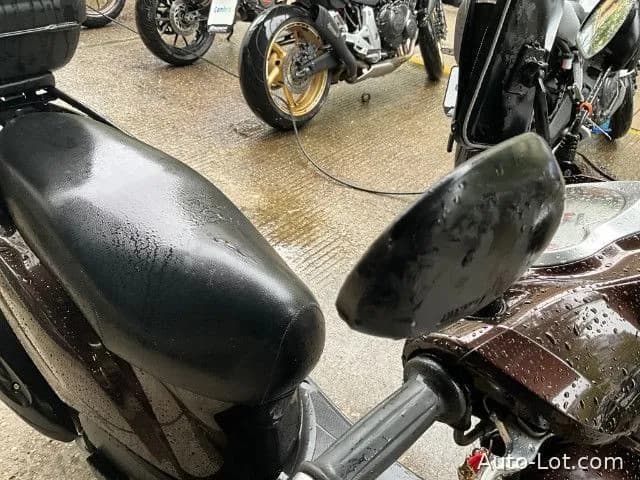 YAMAHA XC 115 scooter - фото 7