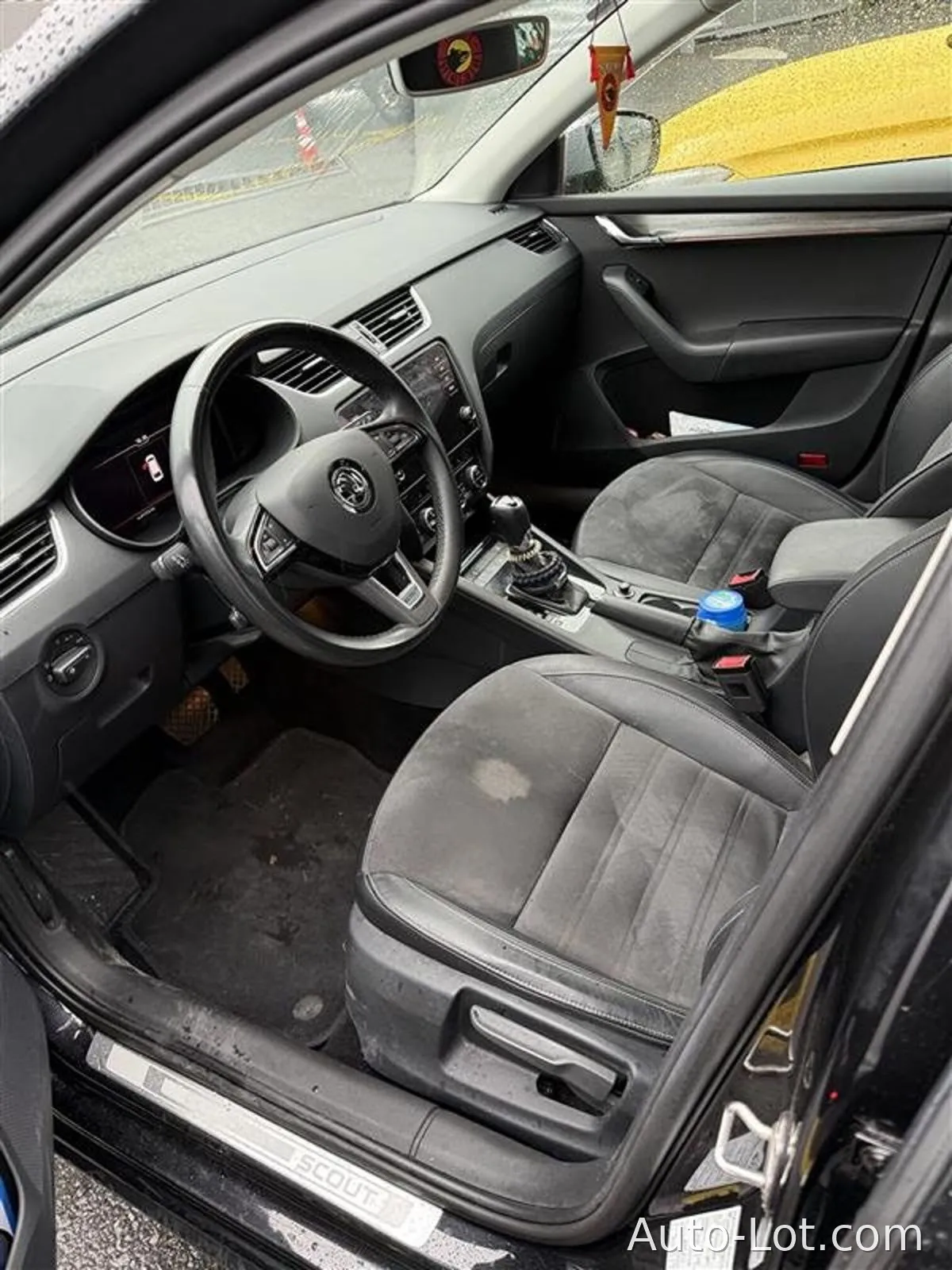 SKODA Octavia - фото 7