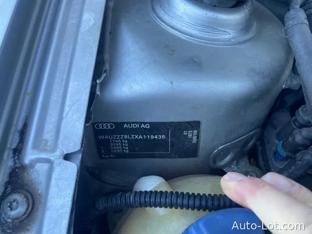 Audi A3 1.8 - фото 13