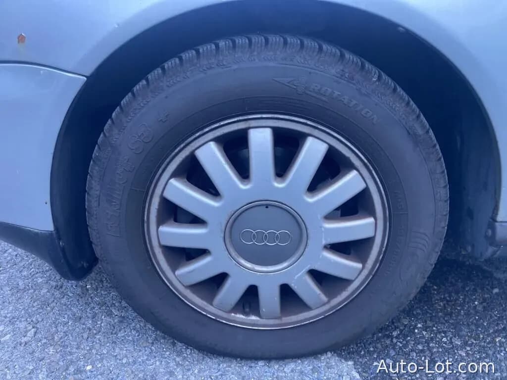 Audi A3 1.8 - фото 8