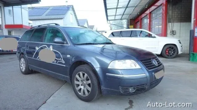 VW Passat Variant 1.8T Stationswagen - фото 2