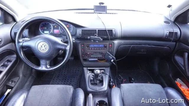 VW Passat Variant 1.8T Stationswagen - фото 7