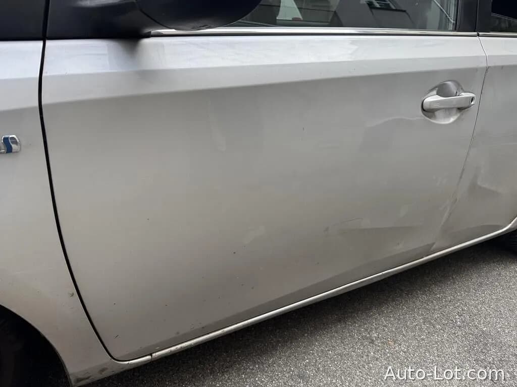 Toyota Auris Touring Sports - фото 5