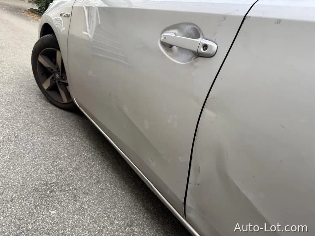 Toyota Auris Touring Sports - фото 6